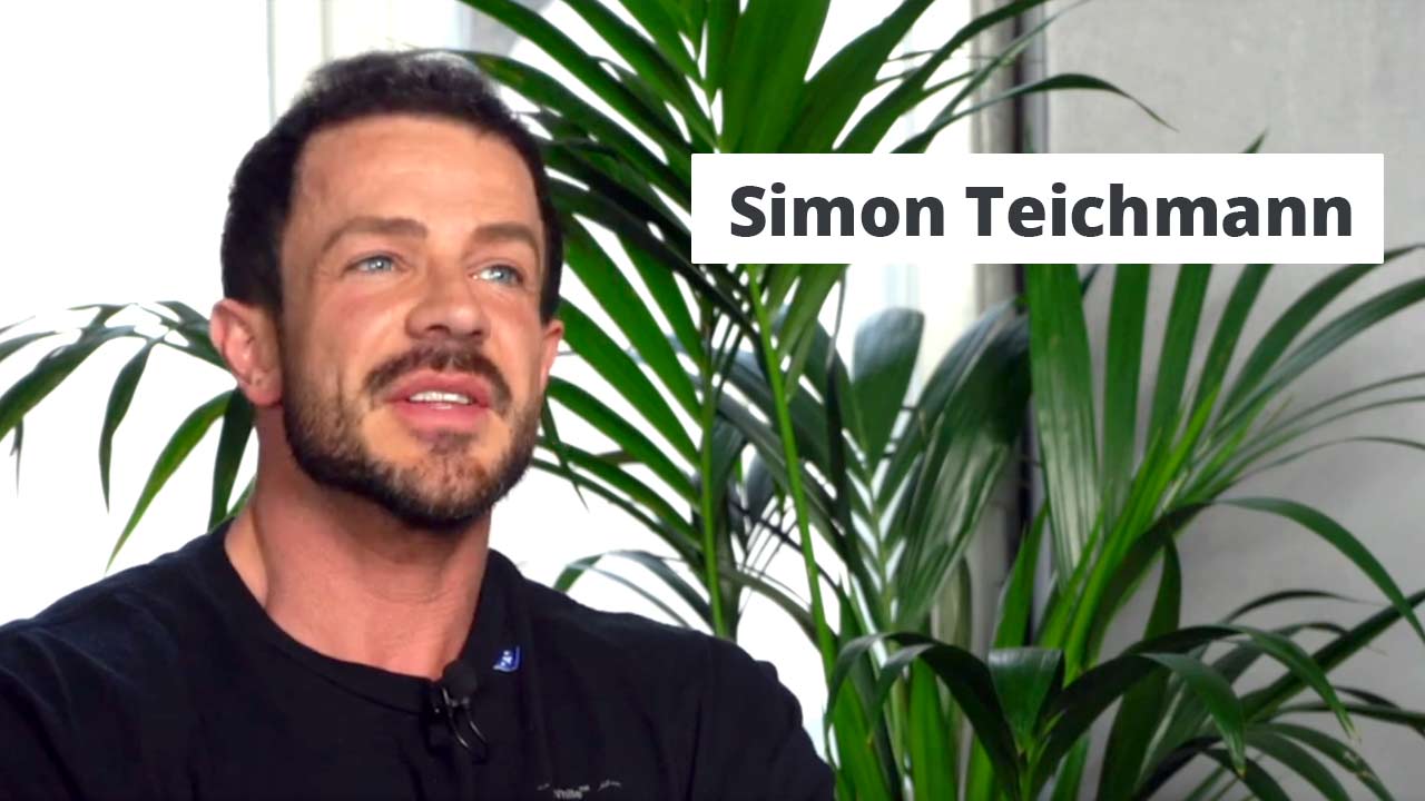 Thumbnail von Patient Simon Teichmann bezüglich der Vorher Nachher Haartransplantation
