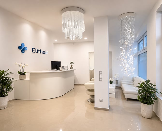Der Empfangsbereich der Elithair Haartransplantation Anlaufstelle in Frankfurt