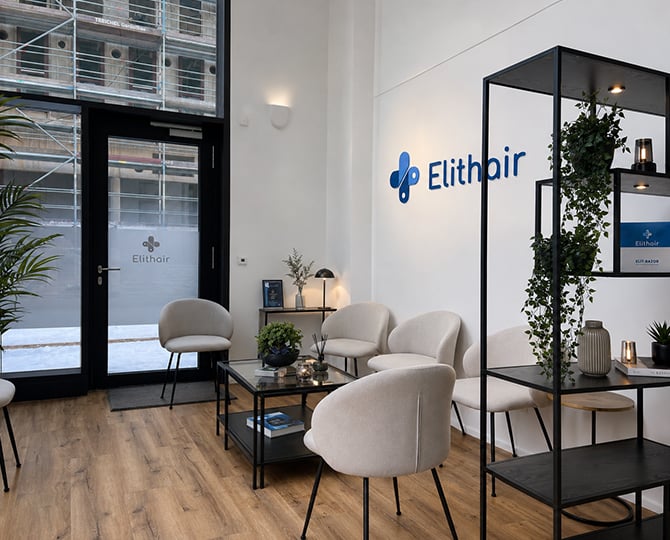 Der Wartebereich der Haartransplantation Anlaufstelle von Elithair in Hamburg