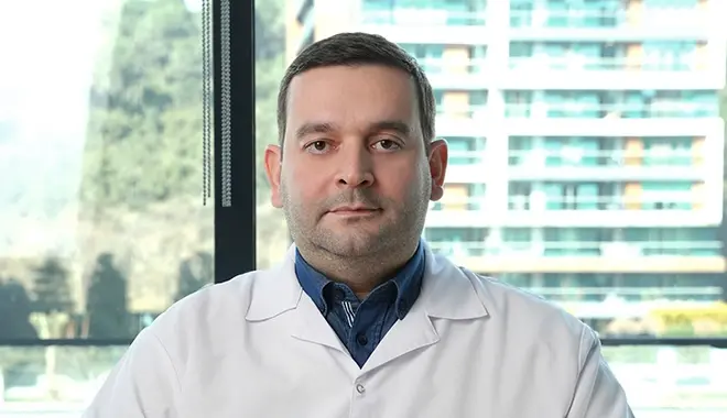 Dr. Emre Badur